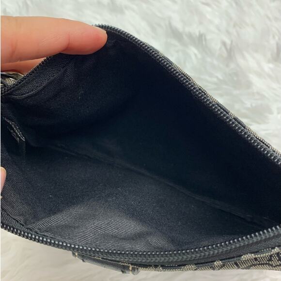 COACH Black Gray Signature Canvas Wristlet - Picture 6 of 10